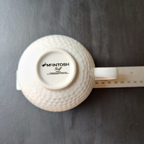 McIntosh china | porcelain | Golf ⛳ ball shaped creamer - Picture 4 of 9